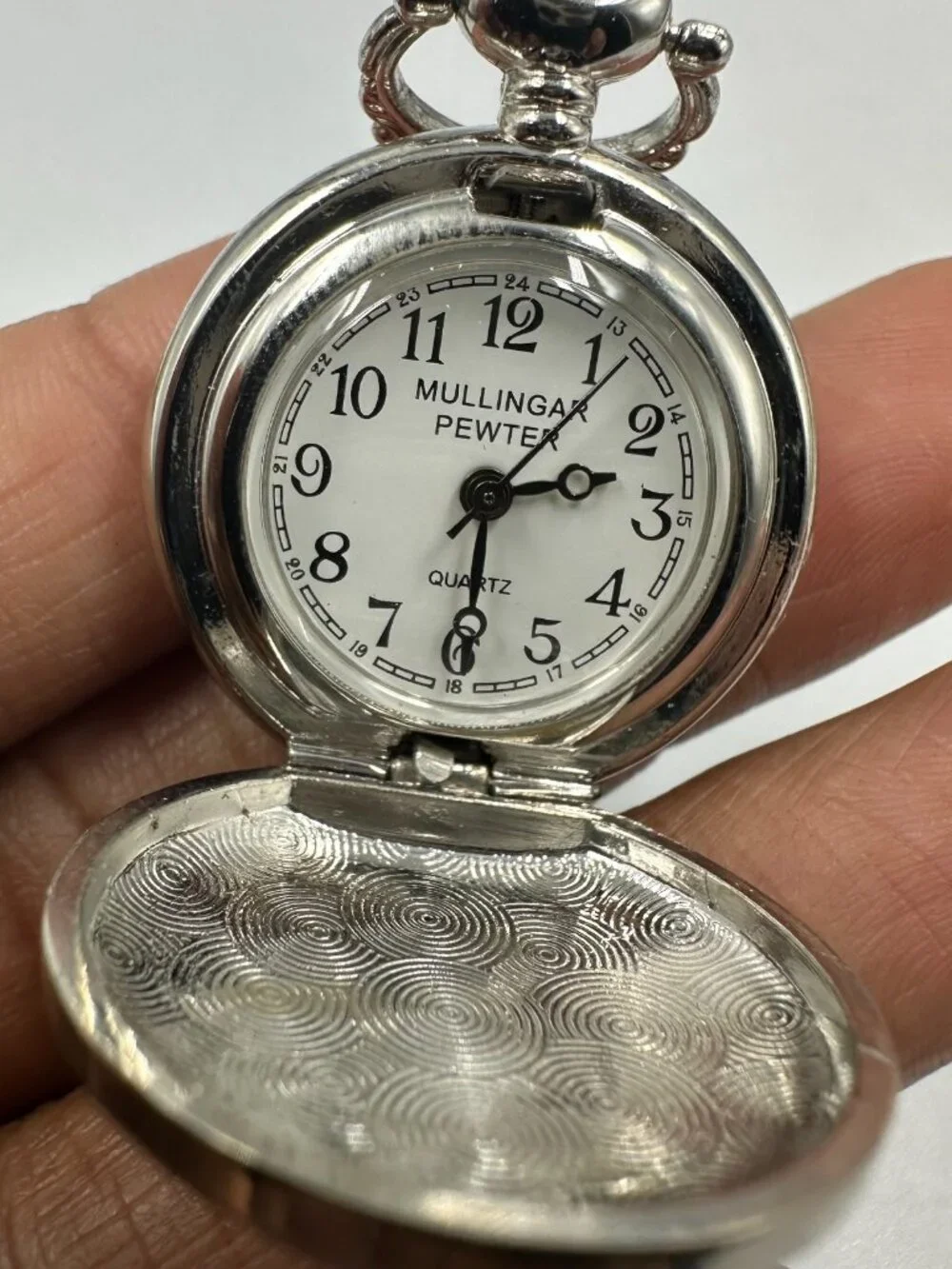 Mullingar Pewter Pocket Watch Claddagh Irish Heart Silver Tone Small 26MM Works